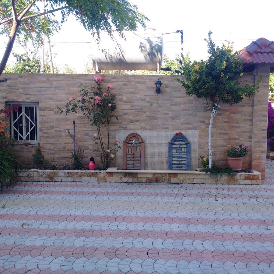 Guest House "Pisha" Durres Exterior photo